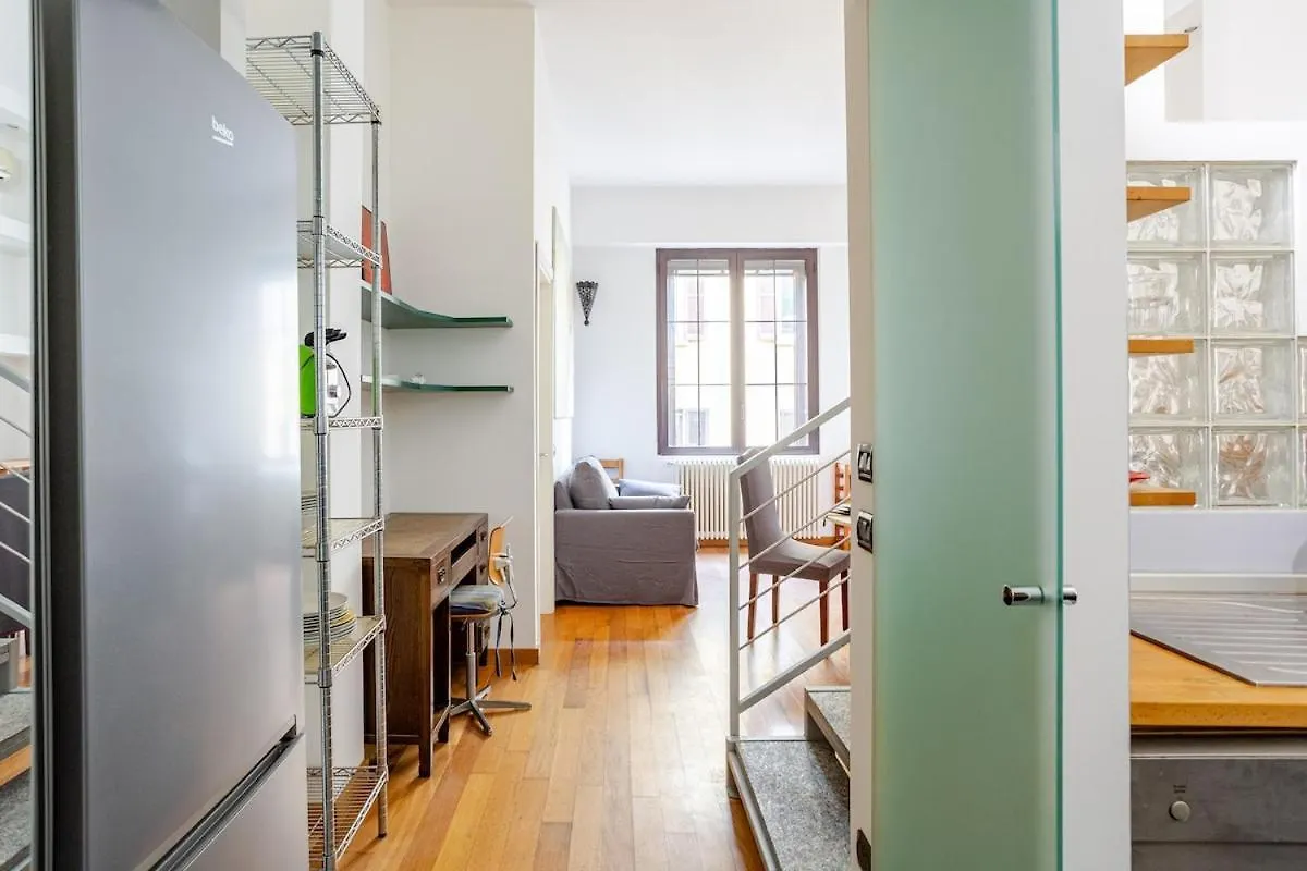 شقة Cozy Loft In The Heart Of Isola District ميلان