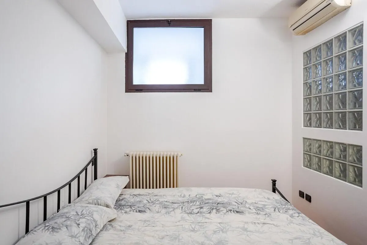 Cozy Loft In The Heart Of Isola District Apartment Milan 0*,  Italy
